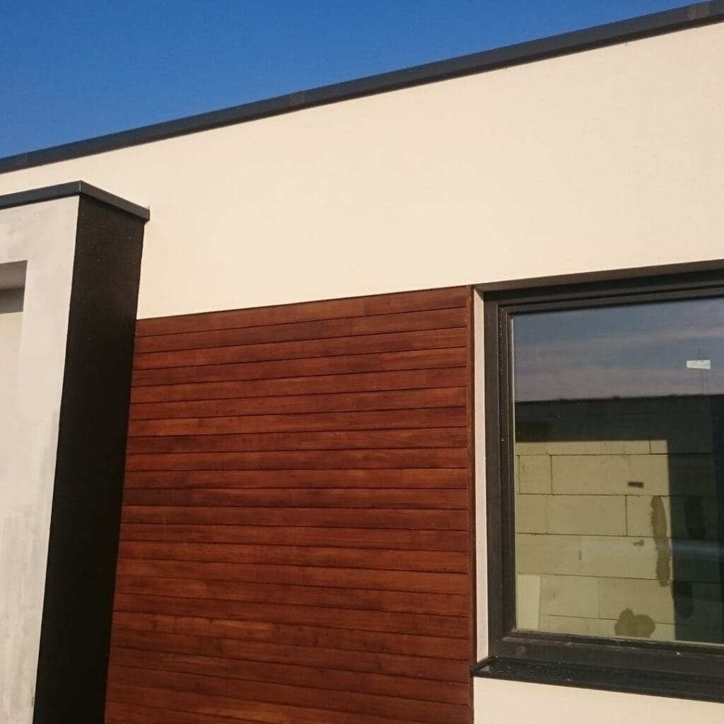 Fasádny obklad z agátoveho dreva