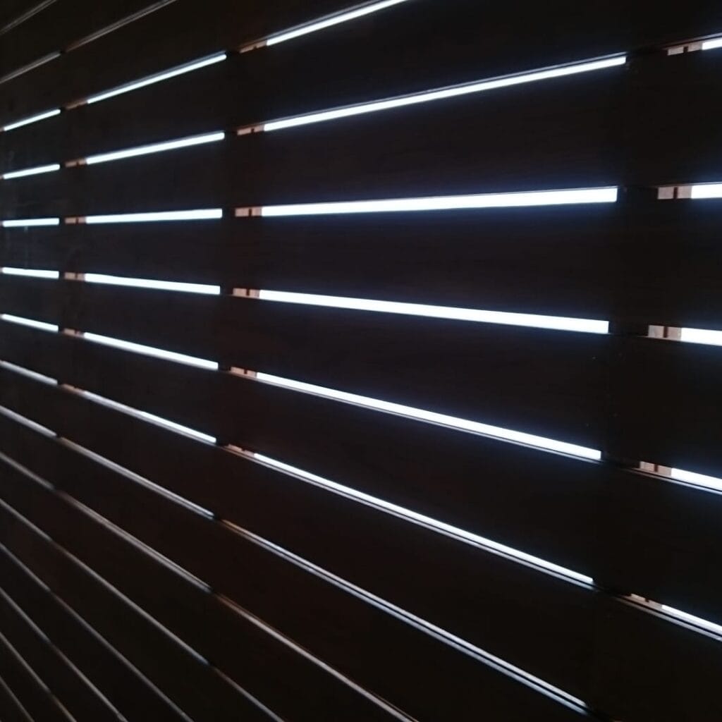 Plot z agátoveho dreva