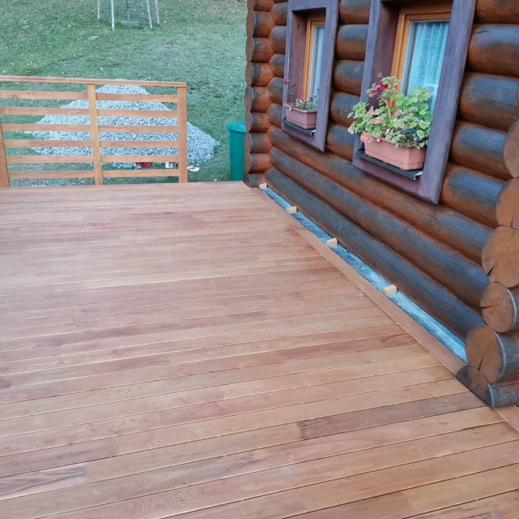 Terasa z agátoveho dreva