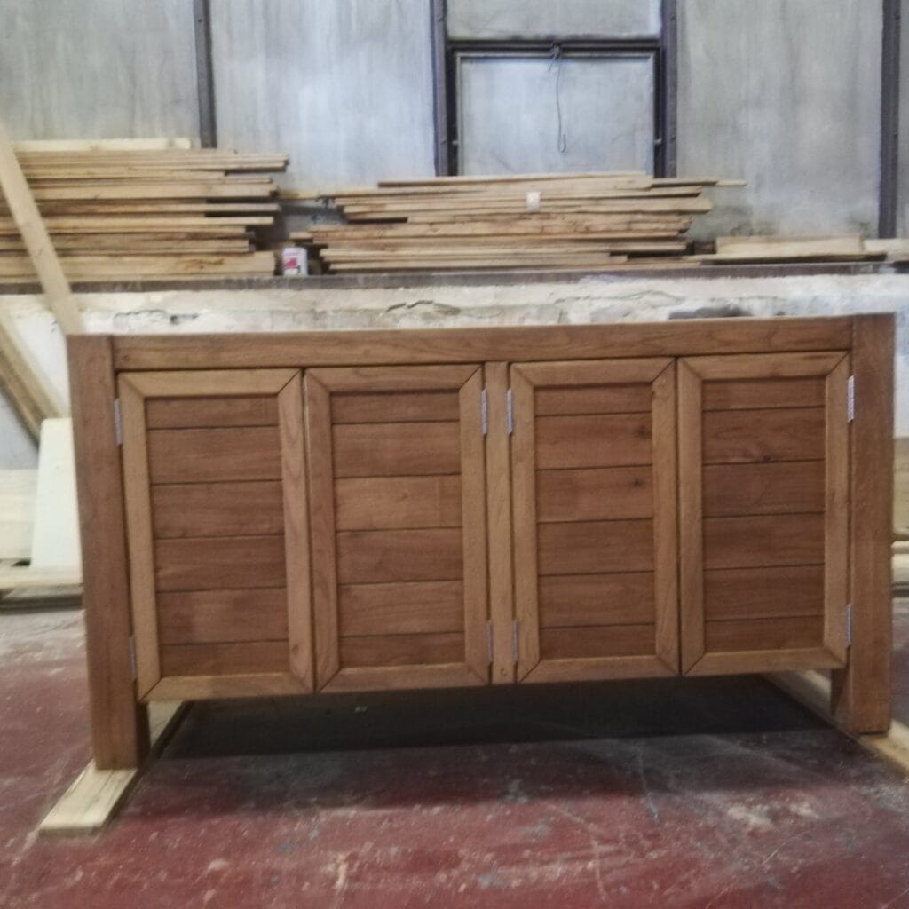 Zákazkova výroba z agátového dreva